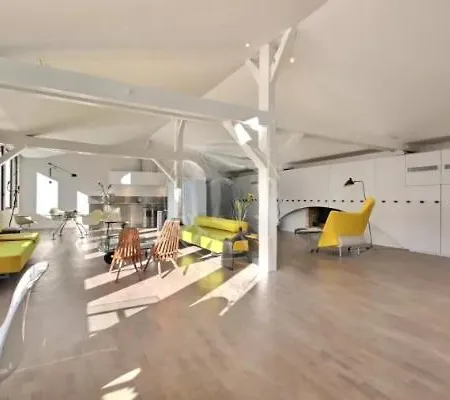 Loft Sainte Claude Apartment